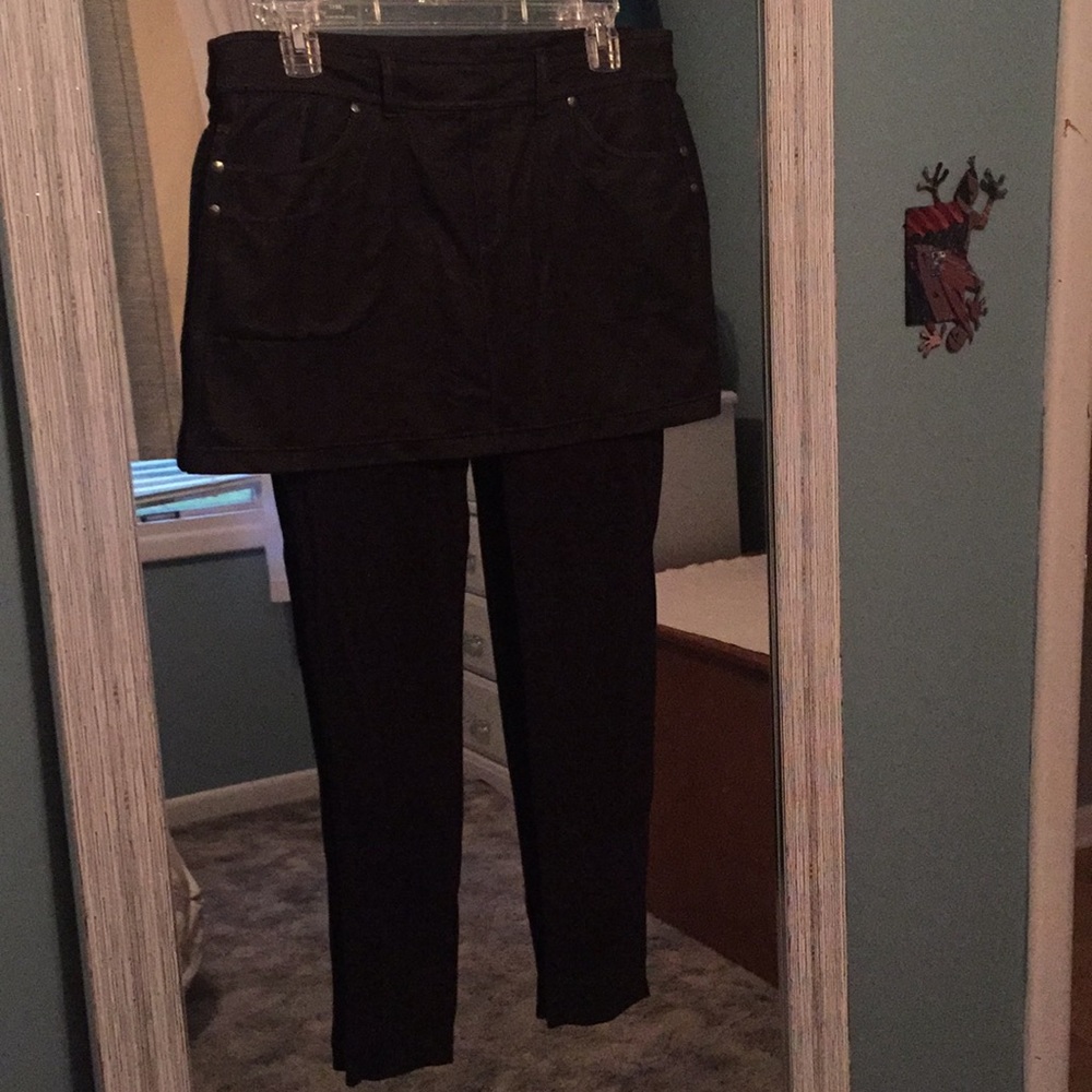Skirt with leggings